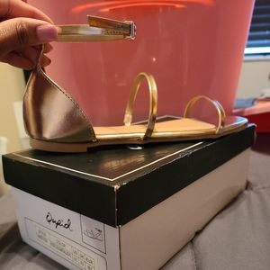 Gold, around the ankle sandals